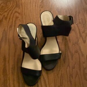 Nine West Like New Chunky Heels, Size 8M, Leather Uppers, ankle straps